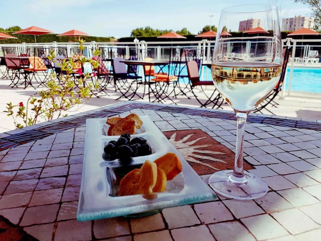 ibis Styles Arles Palais des Congrès - Miniature 8