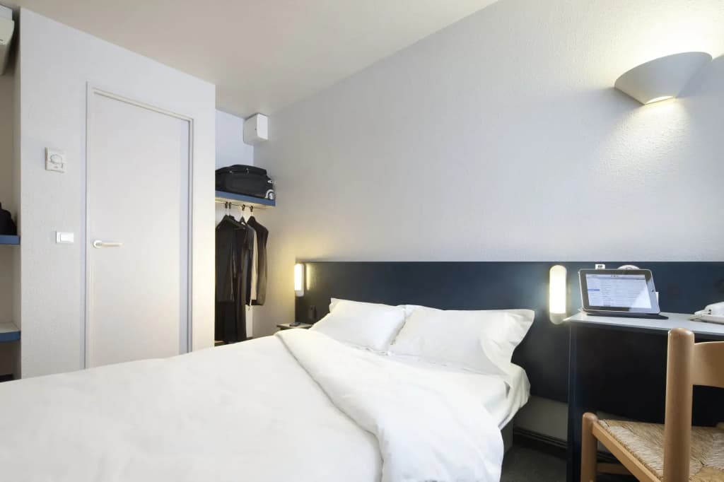 B&B HOTEL Bourges (2) - Photo 4