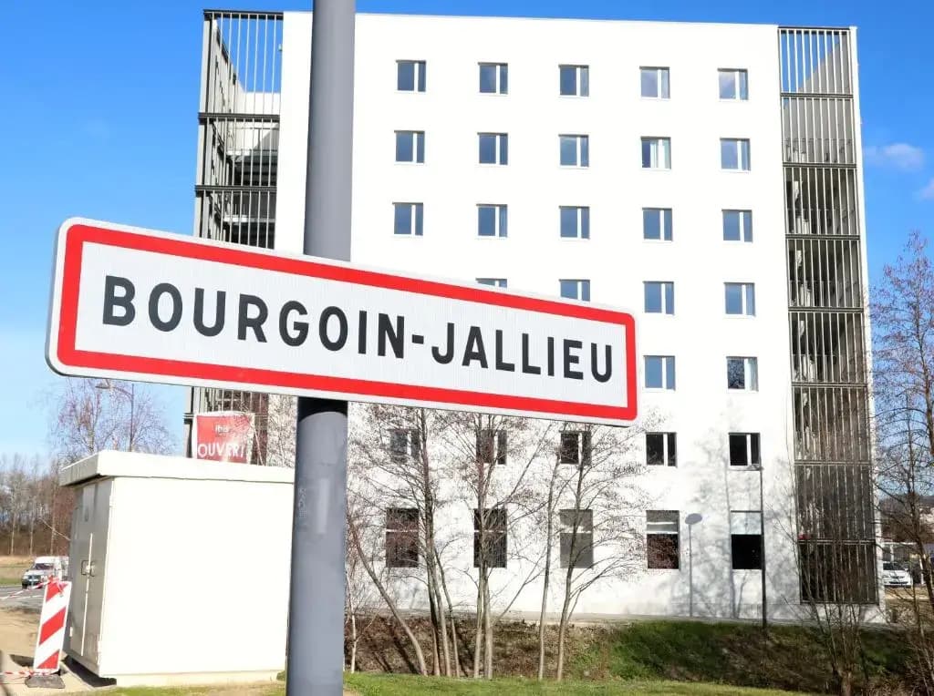 Ibis Bourgoin Jallieu Medipole - Photo 1