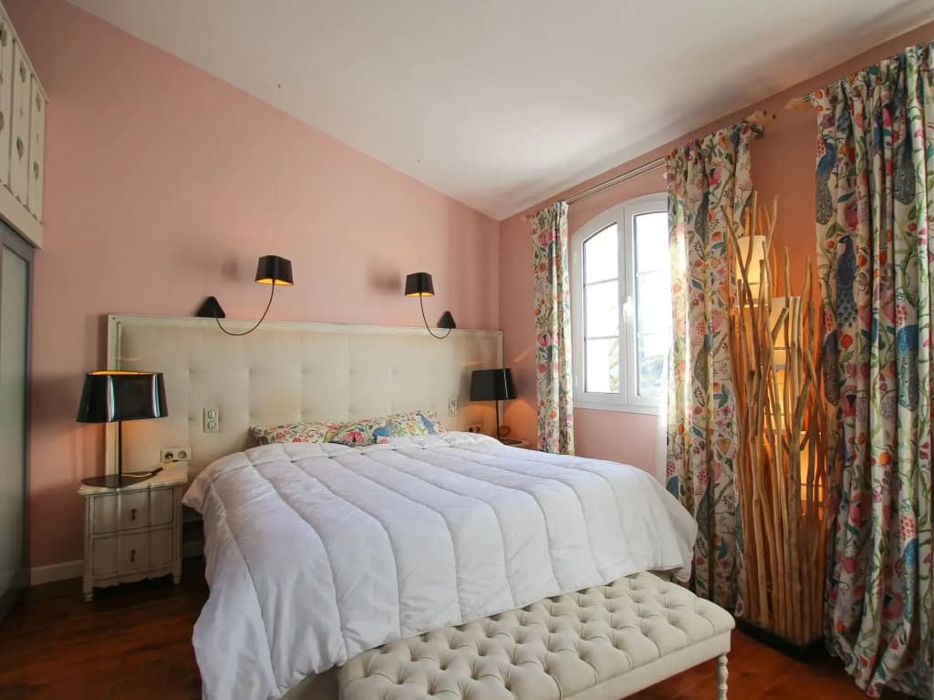 Lovely Holiday Home in Port Grimaud With Terrace - Photo 1