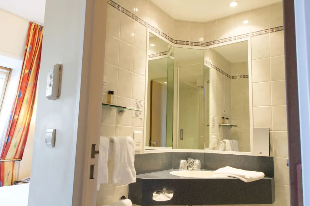 Holiday Inn Express Arras by IHG - Miniature 8