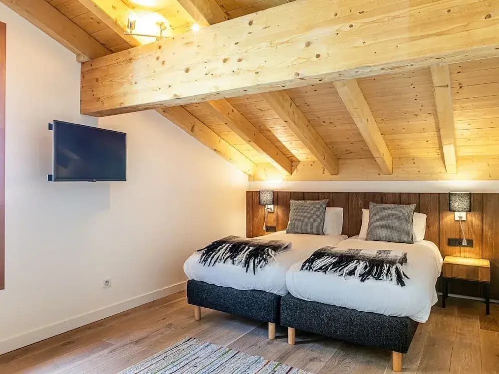 Apartment in France Near Scenic Mountains - Miniature 8