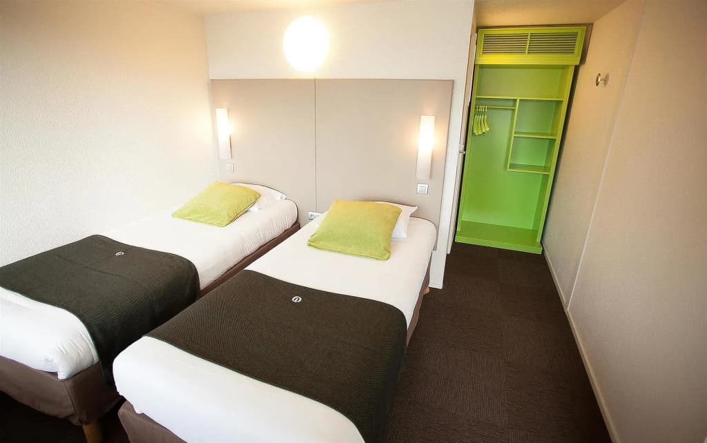 Hotel Campanile Fougeres - Miniature 4