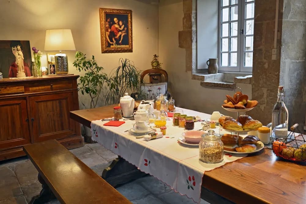 Association Le prieuré Saint Barthélémy - Miniature 6