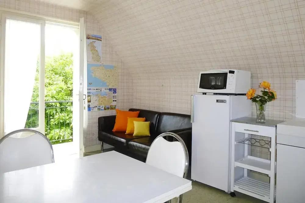 Apartment, Matignon - Miniature 3