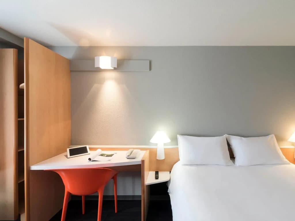 ibis La Rochelle Centre Historique Hotel - Miniature 6