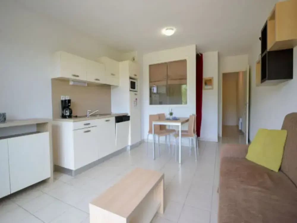 Apartment in Azille Near Lac de Jouarres - Photo 4