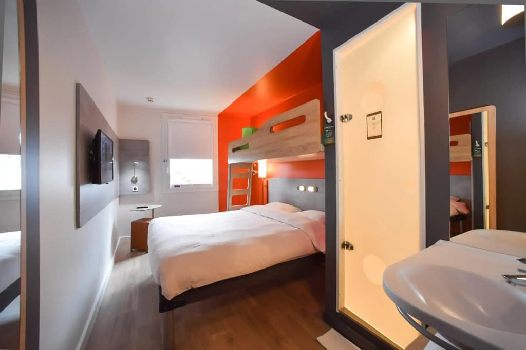 Ibis Budget Saint Lo - Photo 5