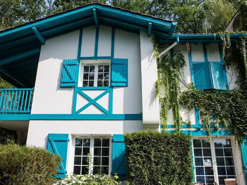 Colorful Apartment in Basque Style in a Green Environment - Photo 1