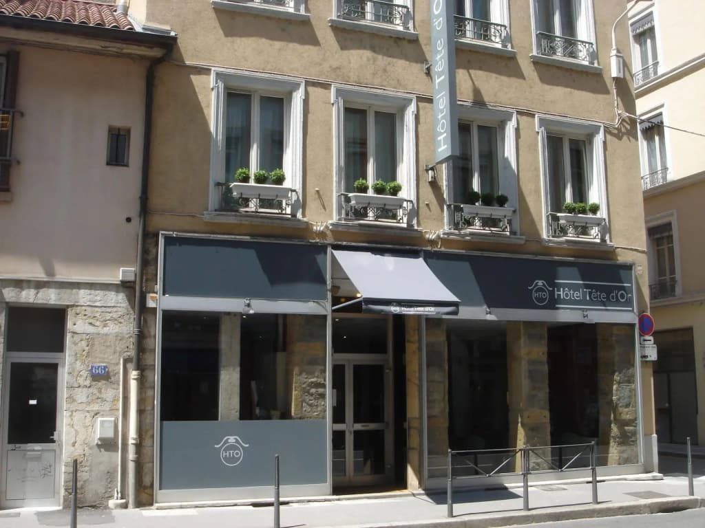 Hôtel Tête d'Or - Photo 1