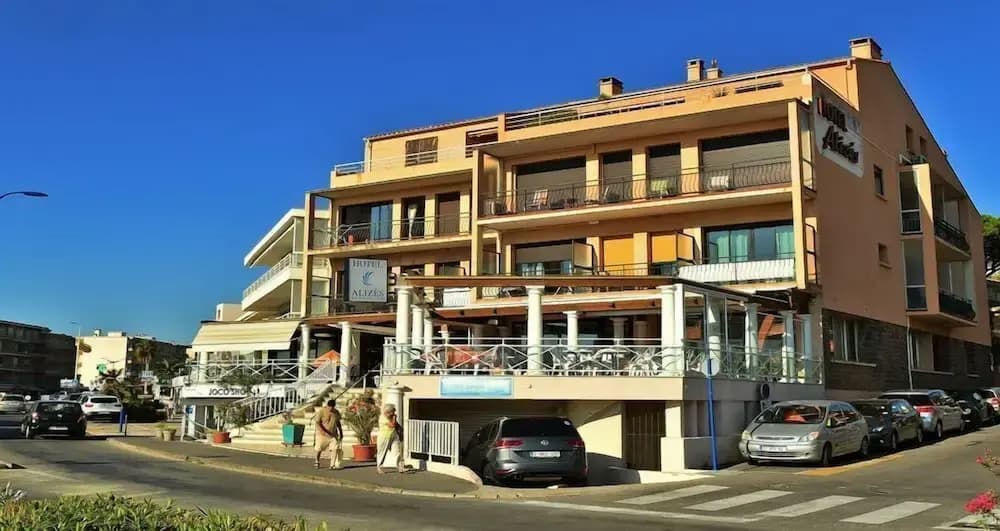 Alizés Hôtel - Photo 1