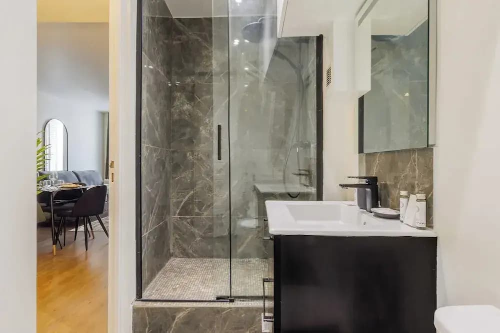 Superb Apartment With Patio 6p/2bdr - Opera/grands Boulevards - Miniature 8