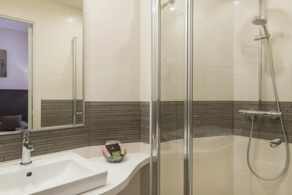 Beaugency Hotel - Miniature 8