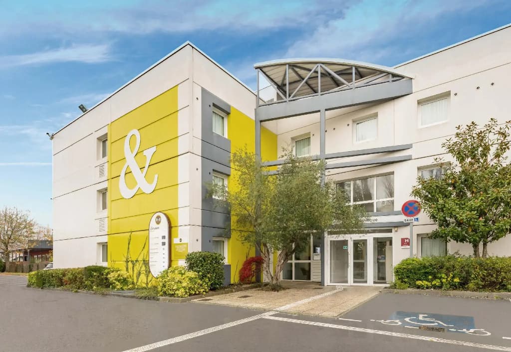 B&B HOTEL Douai Parc des Expos Cuincy - Photo 1