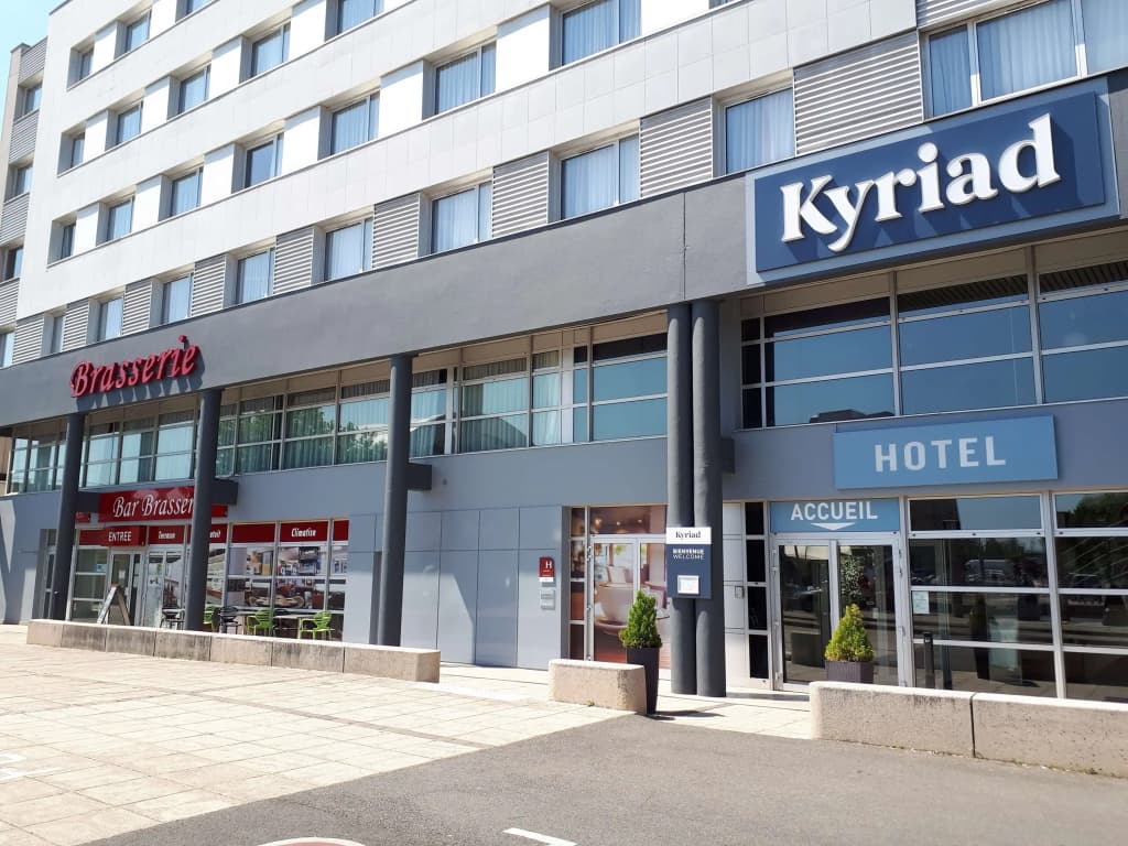 Kyriad Tours - Saint Pierre des Corps Gare - Photo 1