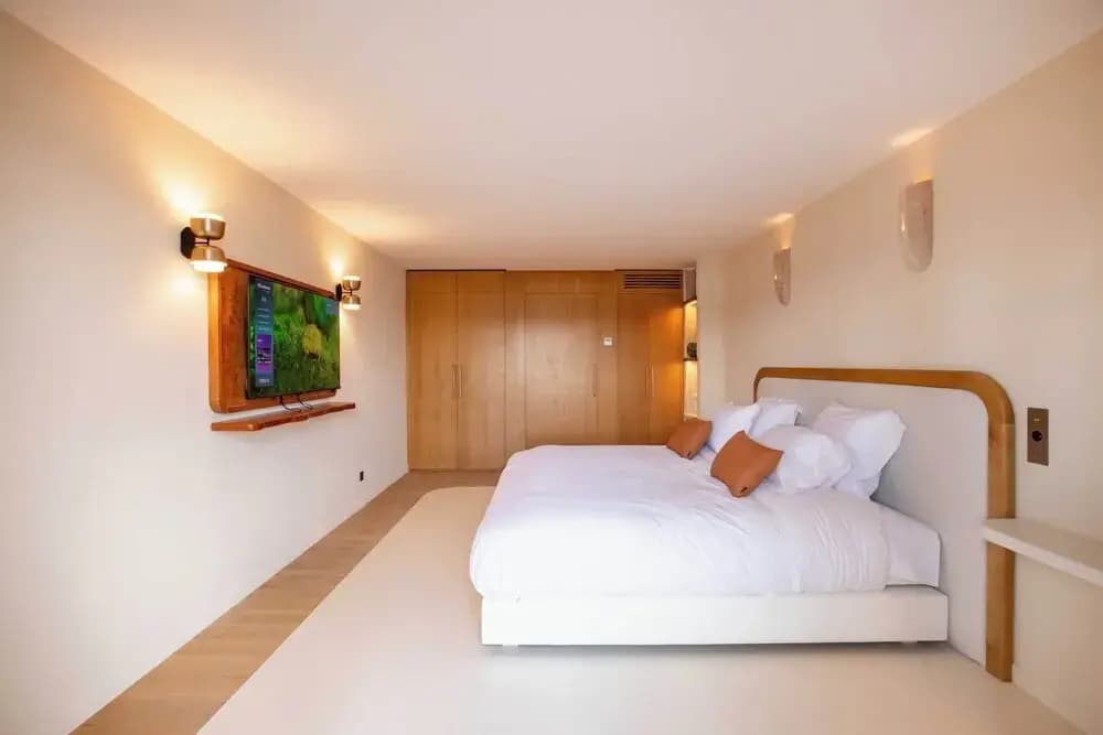 Magnificent Room With AC & Sea View in Gassin - Miniature 2