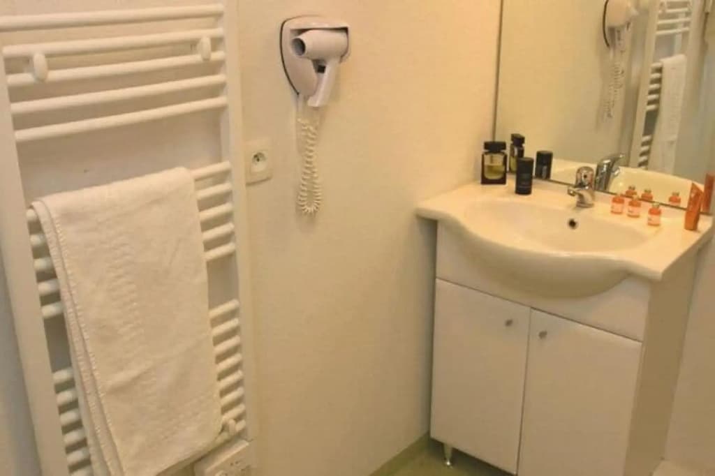 Apartment in Grandcamp for 4 Person - Miniature 7
