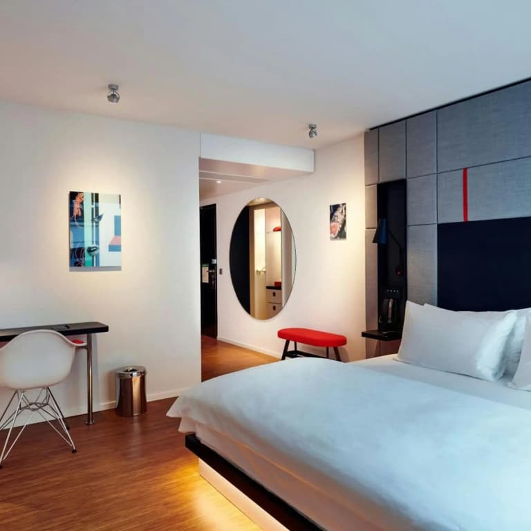 citizenM Paris Charles de Gaulle - Miniature 7