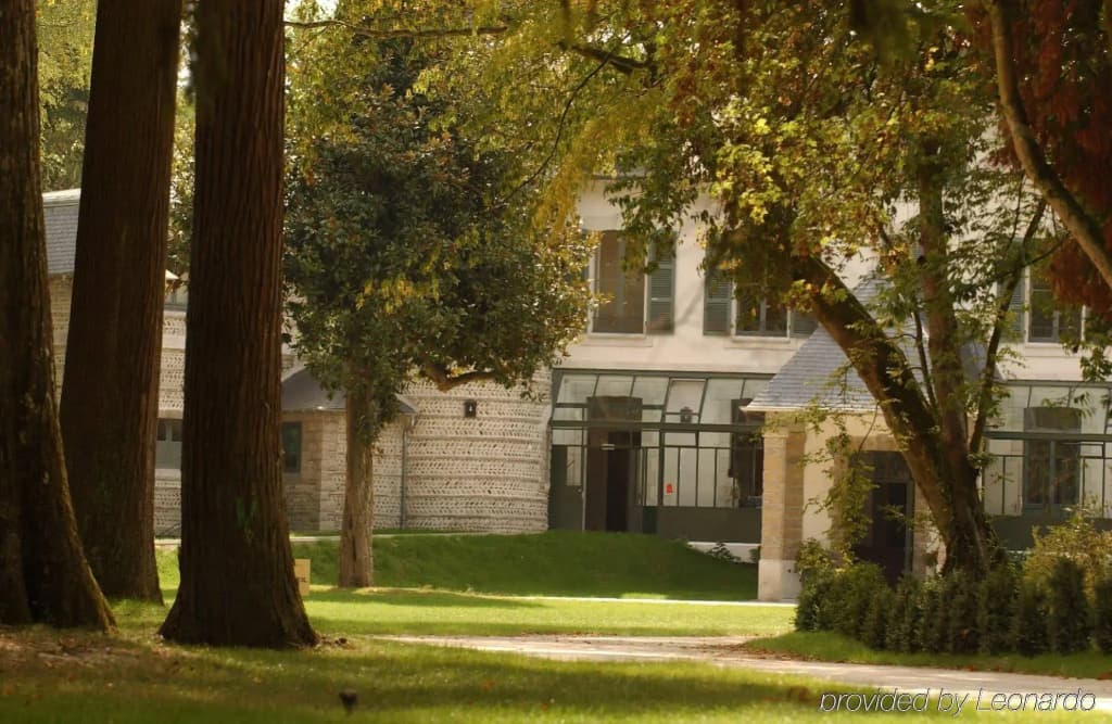 Hôtel Villa Navarre - Photo 1