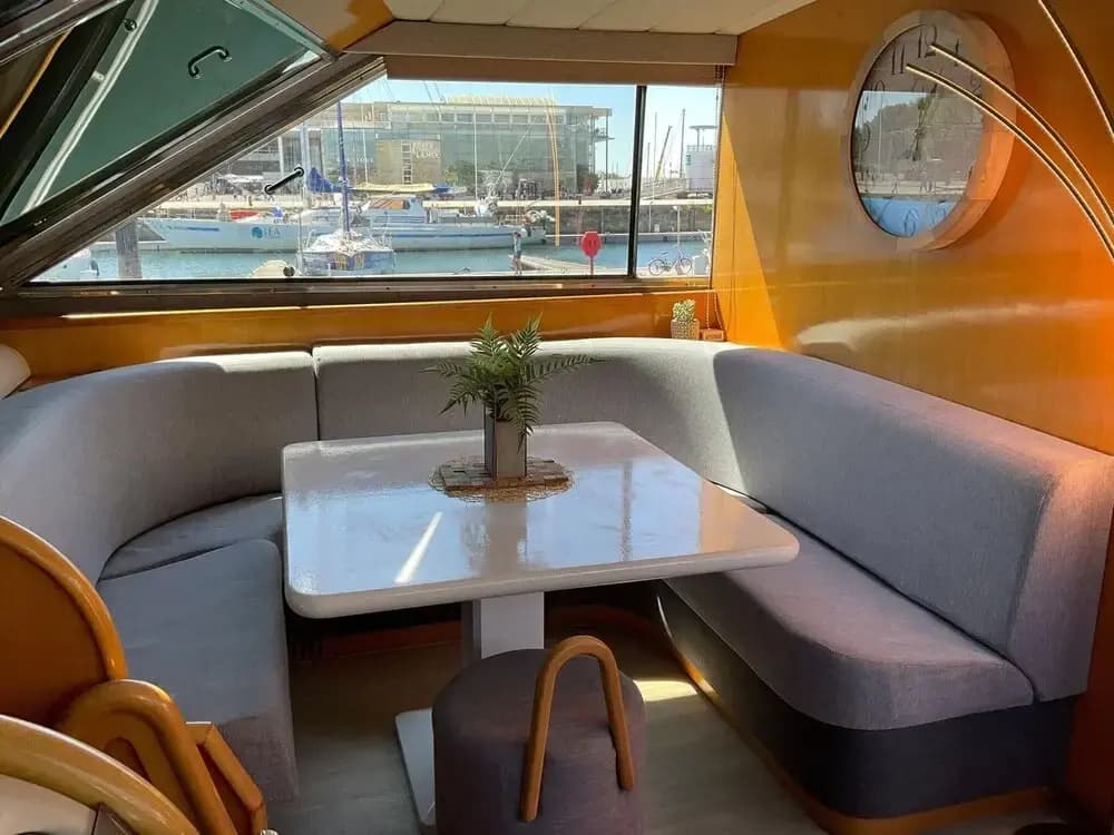 Luxury Yacht in La Rochelle With a Terrace - Miniature 7