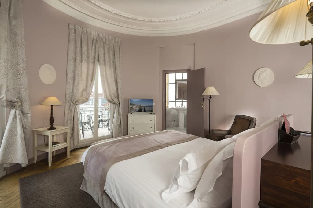 Cavendish - Miniature 7