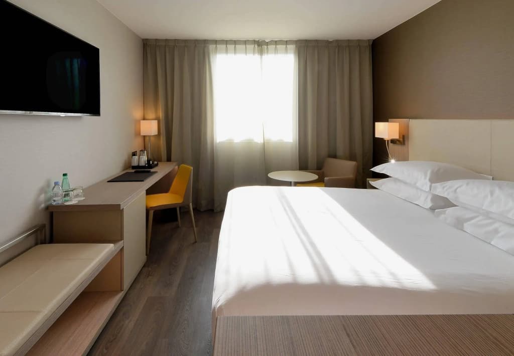 AC Hotel by Marriott Marseille Prado Velodrome - Miniature 6