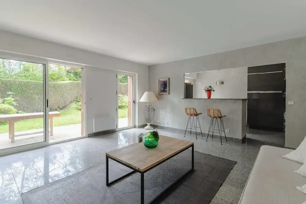 Luxury Haven With Pool, Tennis and Large Garden - Miniature 7