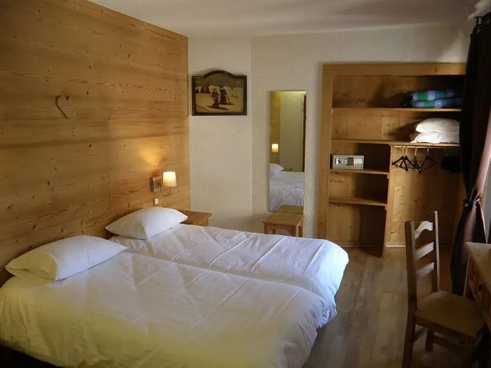 Hôtel Les Vallois - Miniature 5