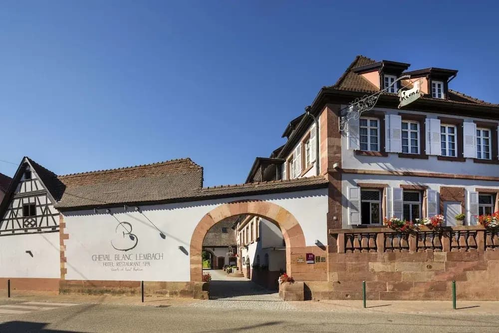 Hotel Restaurant SPA Cheval Blanc Lembach - Photo 1