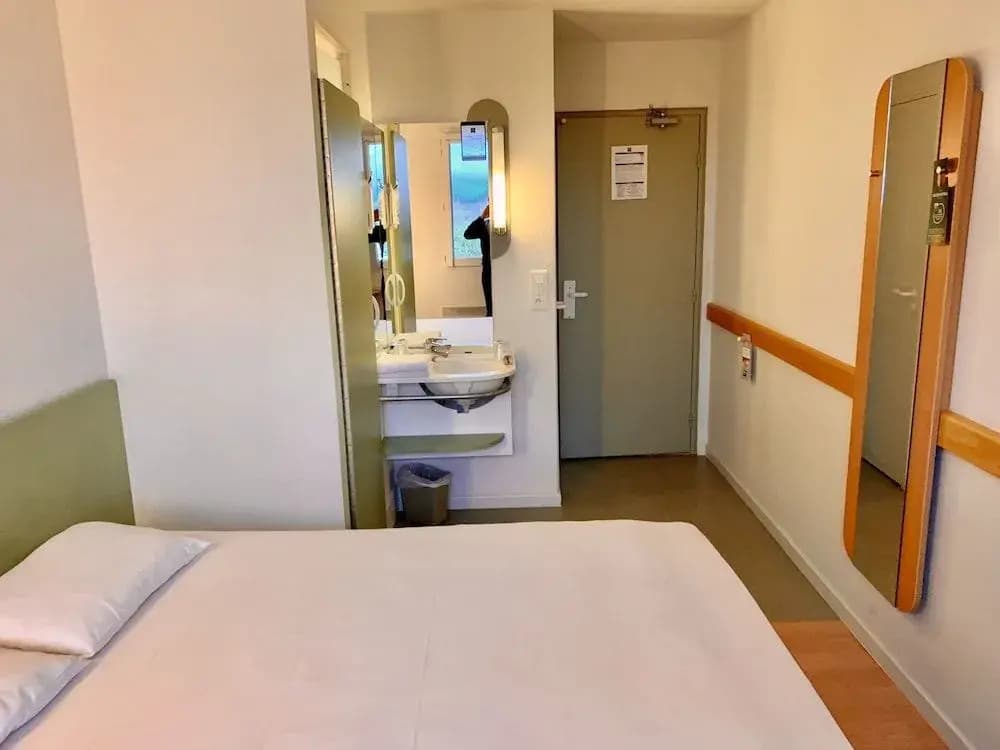 ibis budget Concarneau - Photo 5