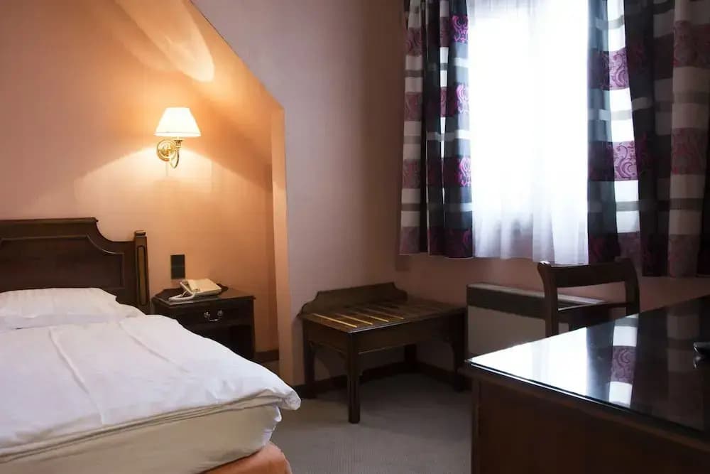Hostellerie Saint Florent - Photo 4
