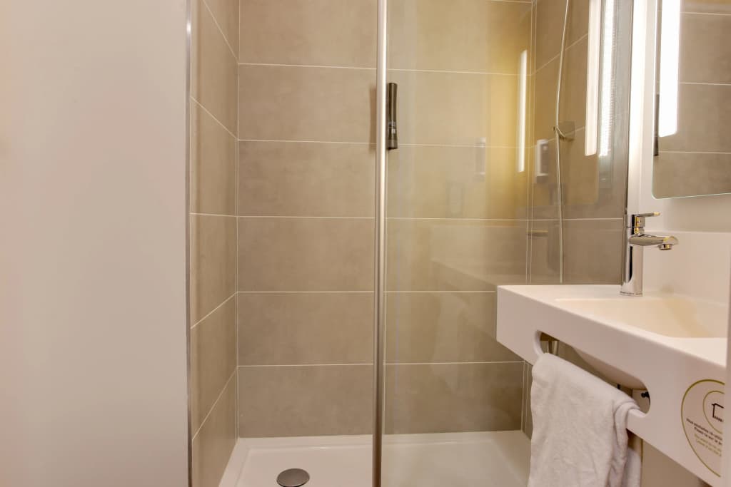 B&B HOTEL Reims Croix Blandin - Miniature 7