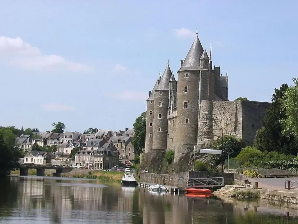 Josselin Church View . - Miniature 5
