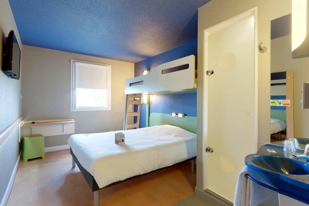 Ibis Budget La Roche sur Yon - Photo 3