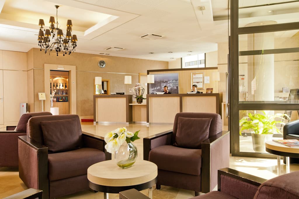 Residhome Aparthotel Paris Evry - Photo 2