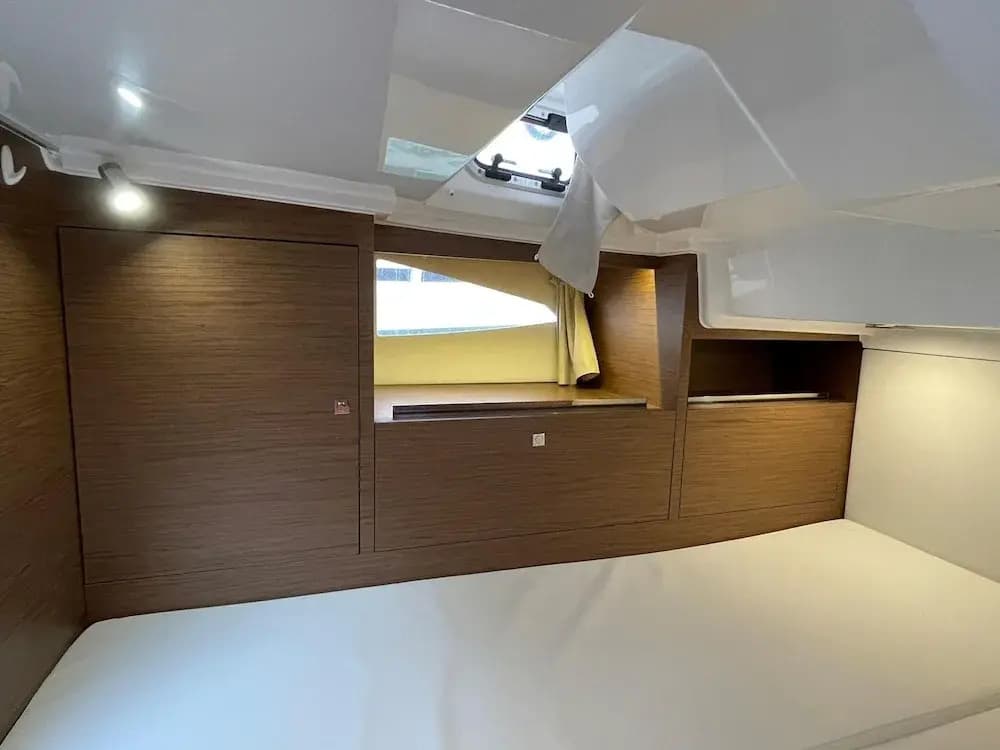 Attractive Yacht With Roof Terrace - Photo 3