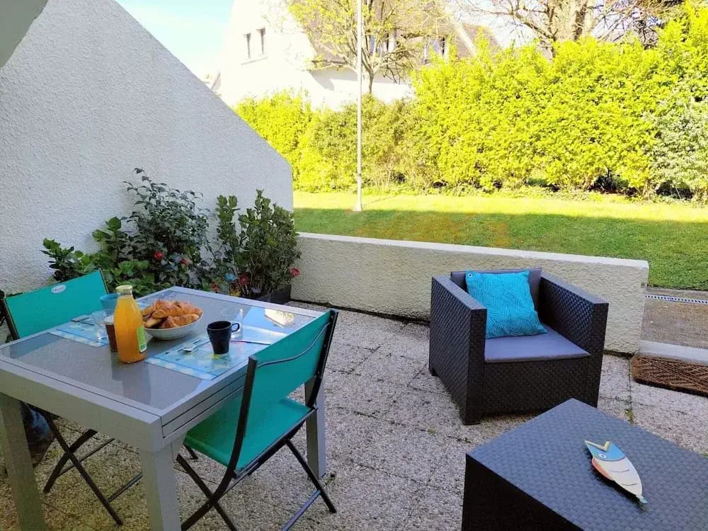 Pretty Apartment With a Terrace Near a Sandy Beach - Miniature 8