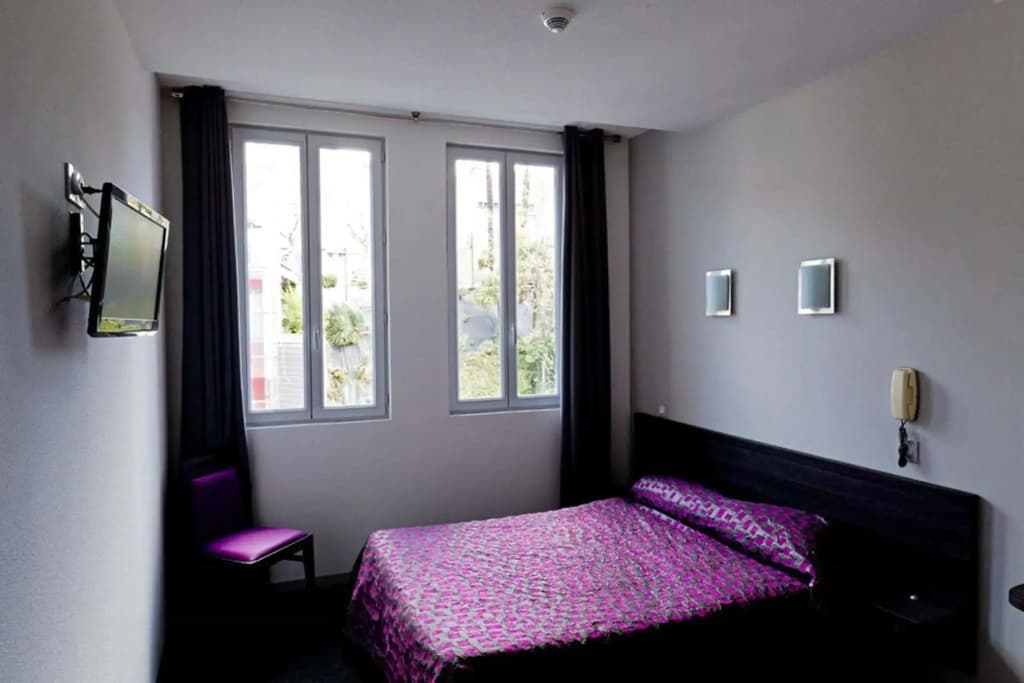 Hotel St-Etienne - Photo 2