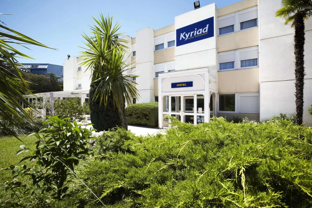 Kyriad Toulon - Hyeres - La Garde - Photo 1