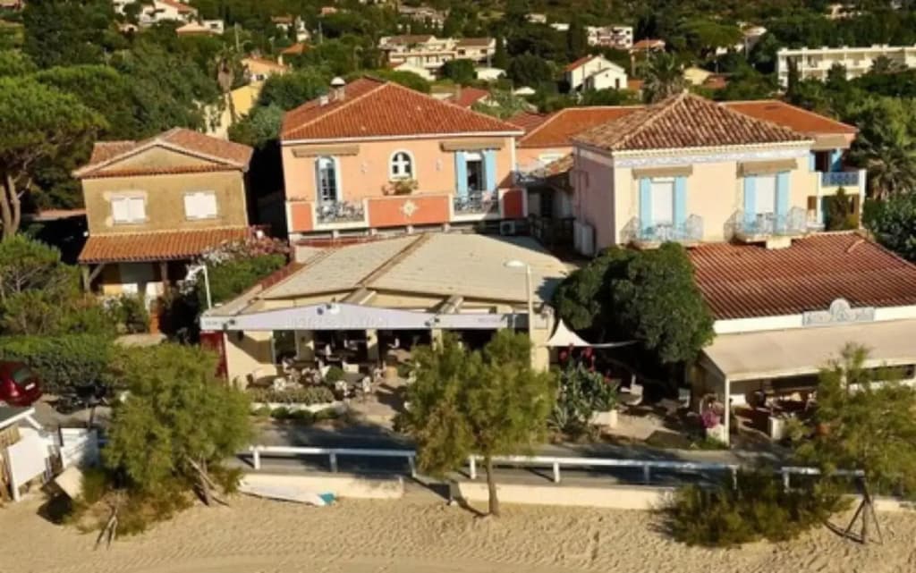 Hôtel Les Flots Bleus - Miniature 8