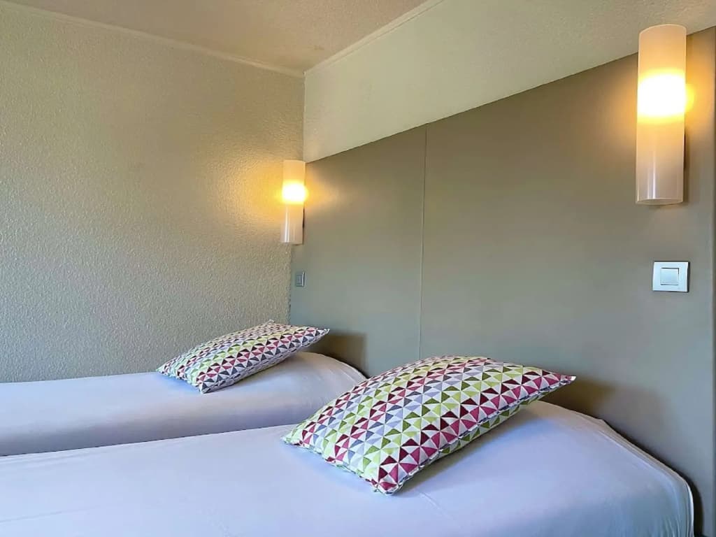 Hotel Campanile Beauvais - Photo 3