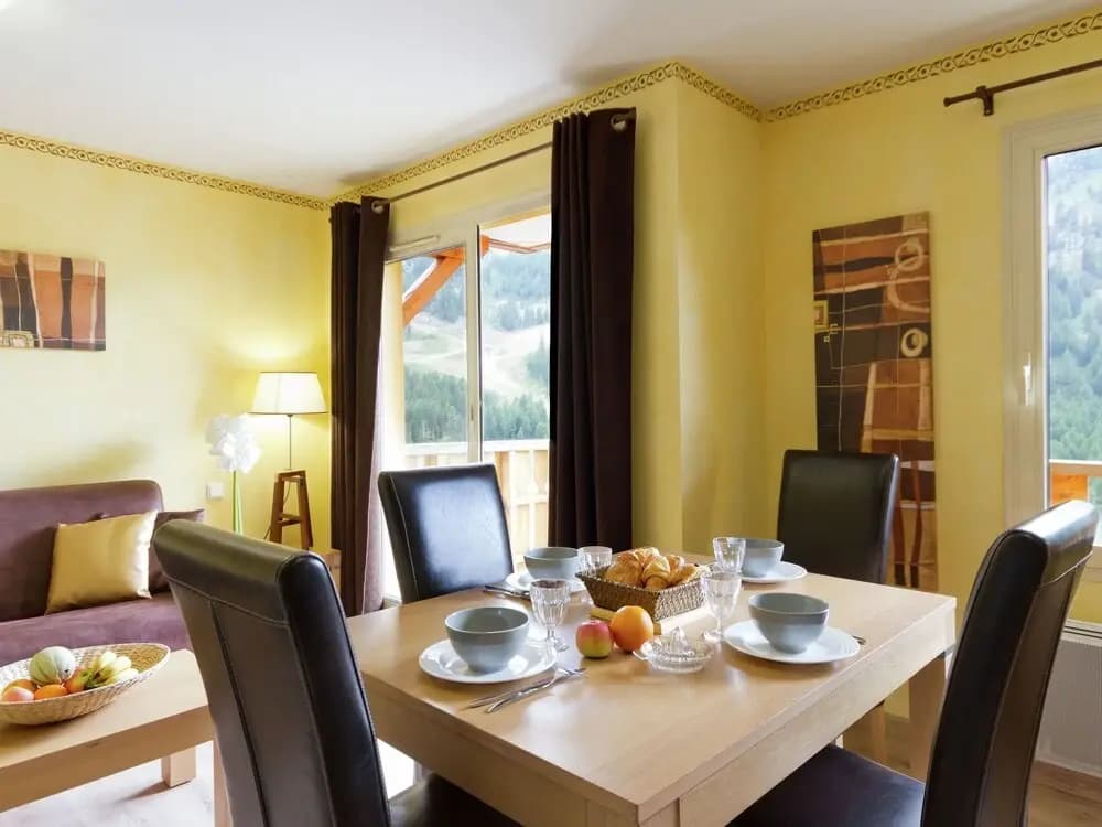 Chalet in Isola Near Ski Slopes - Miniature 6