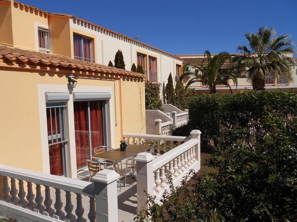 Brit Hotel Confort Helios Agde - Photo 1
