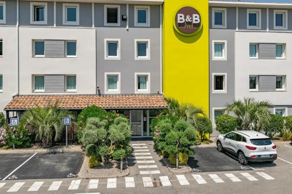 B&B Hotel Salon De Provence - Photo 1