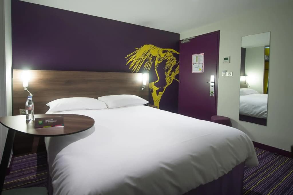 ibis Styles Saumur Gare Centre - Miniature 7