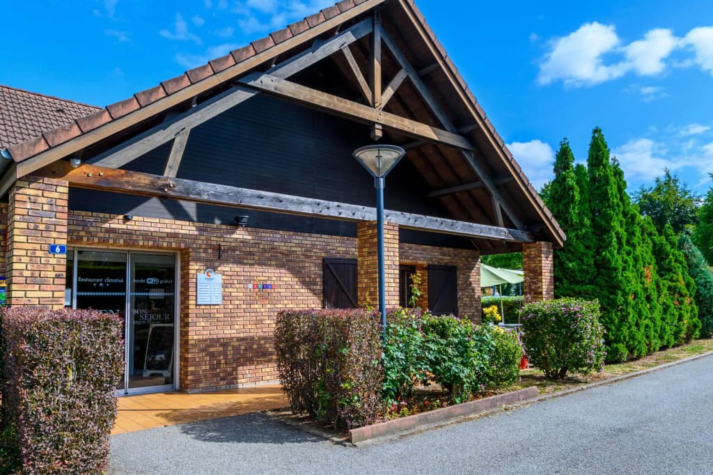 Comfort Hotel Evreux - Photo 1