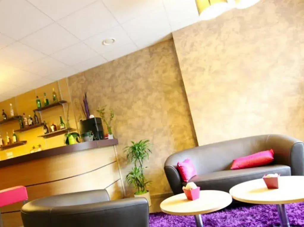 Hotel Des Voyageurs - Photo 2