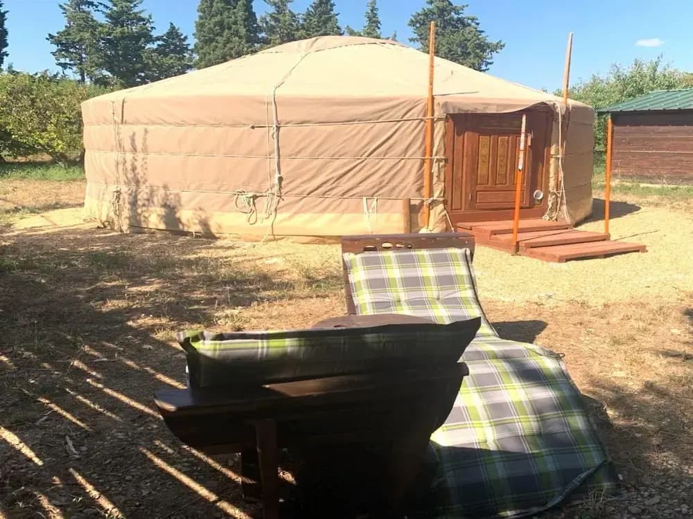 Superb Yurt of Mongolian Tradition in Provence - Miniature 7