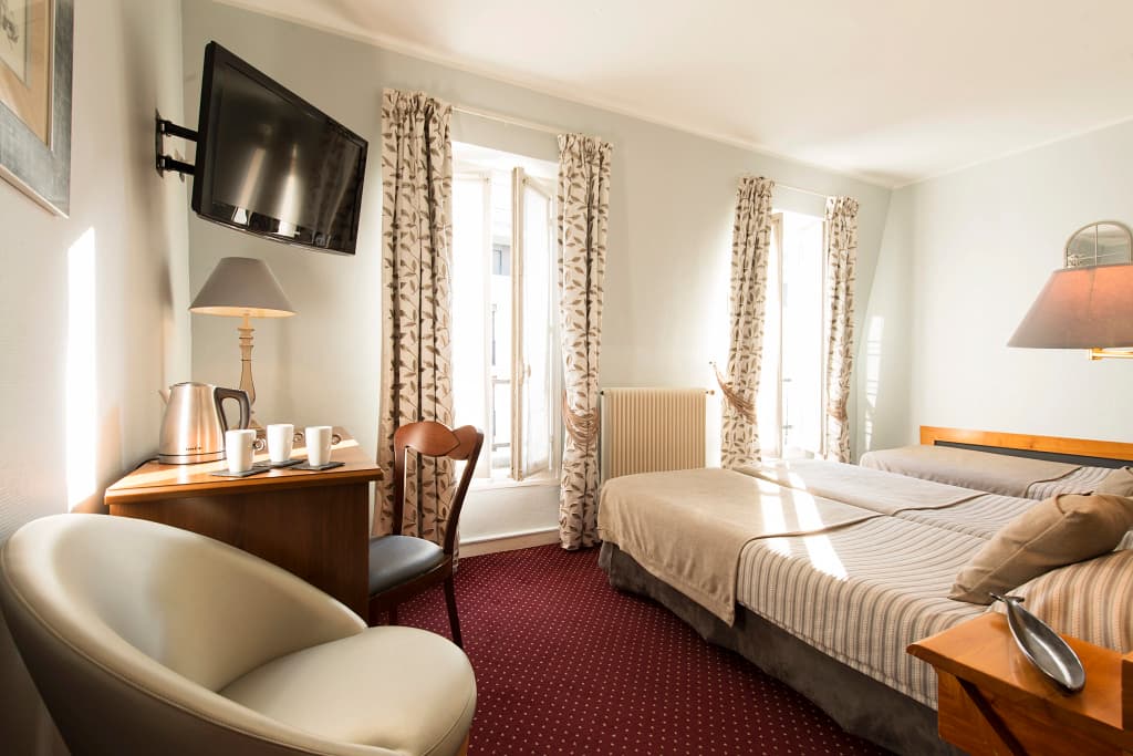 France Eiffel Hotel - Photo 1