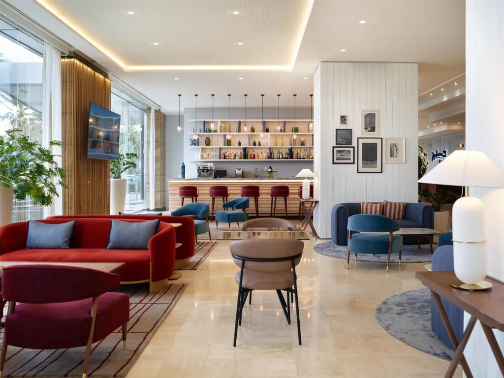 Radisson Blu Hotel, Nice - Miniature 7